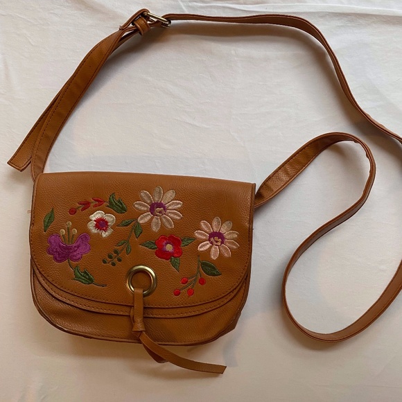 Charlotte Russe Embroidered Floral Bag - Picture 1 of 6